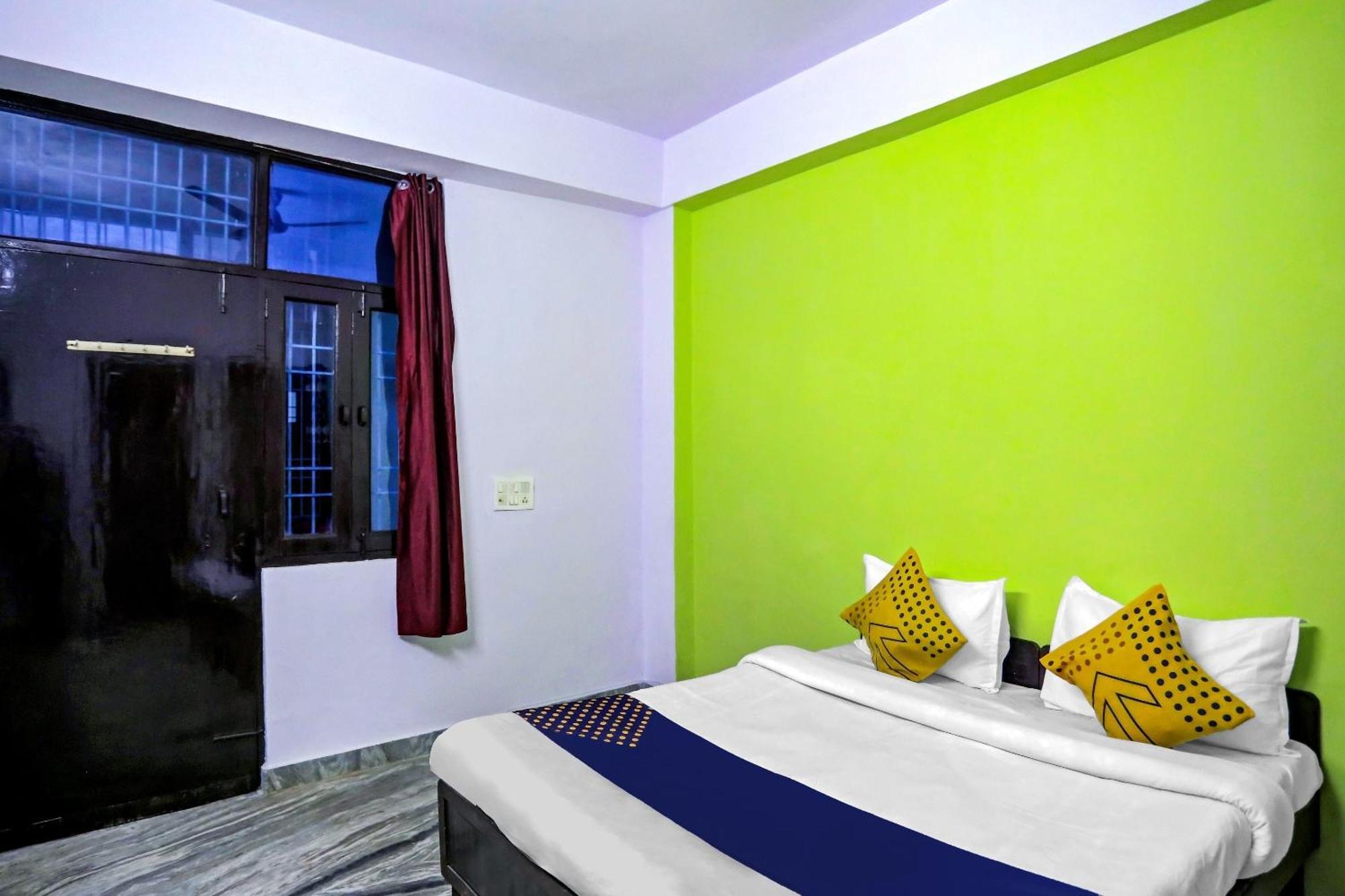 Spot On Raj Hotel Vip Near Worlds Of Wonder Kalkaji Devi Екстер'єр фото