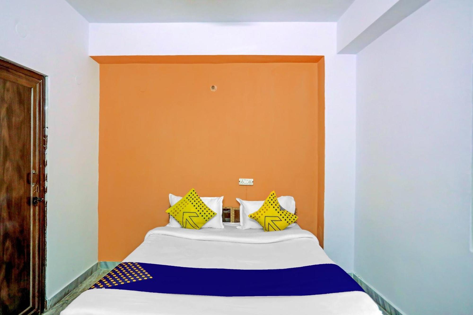 Spot On Raj Hotel Vip Near Worlds Of Wonder Kalkaji Devi Екстер'єр фото