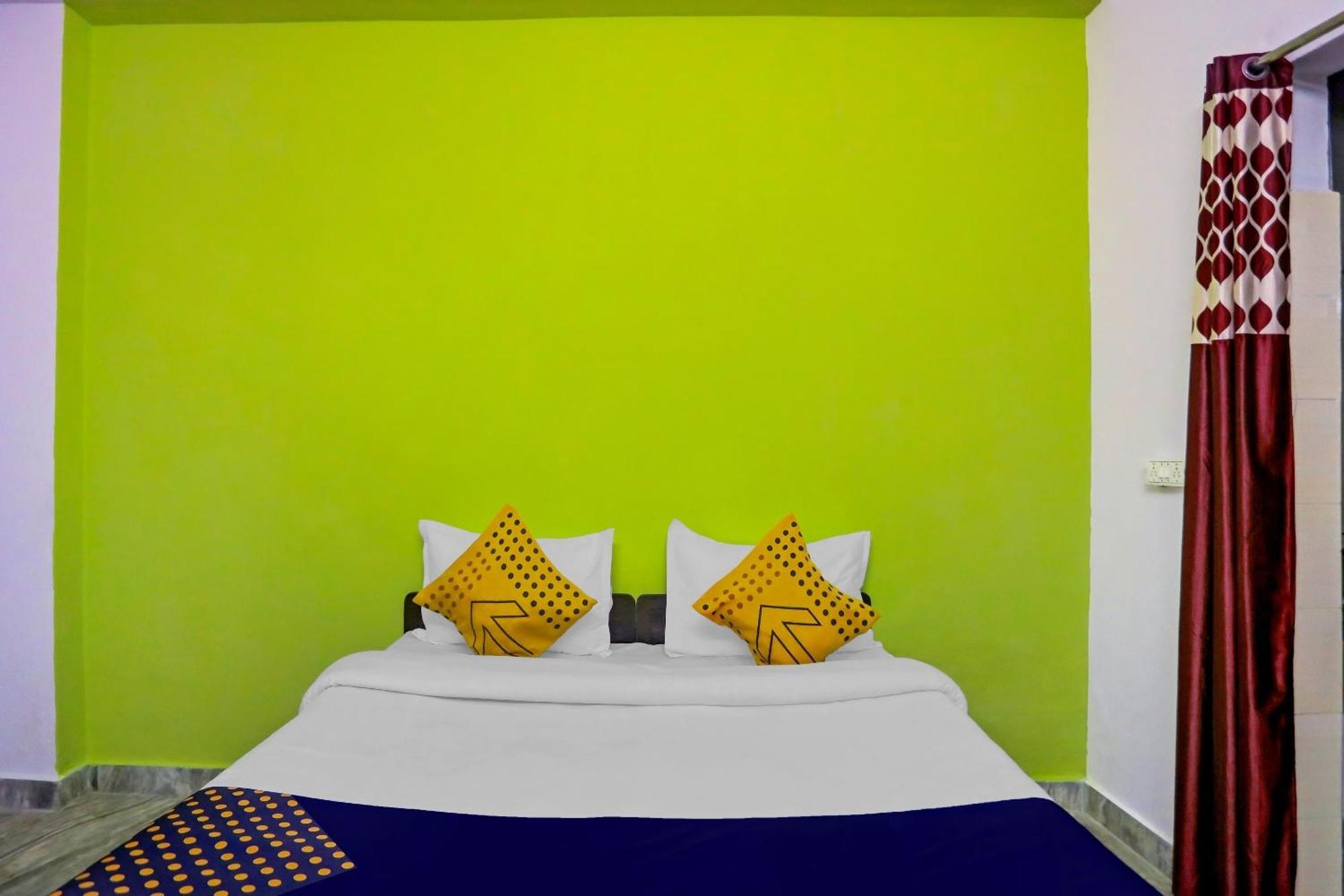 Spot On Raj Hotel Vip Near Worlds Of Wonder Kalkaji Devi Екстер'єр фото