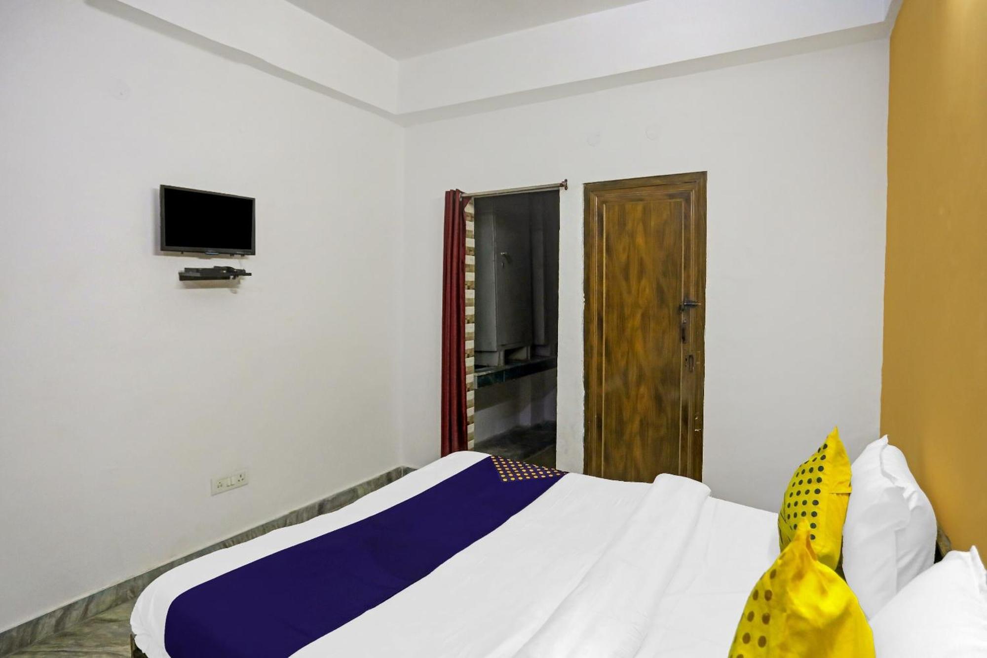 Spot On Raj Hotel Vip Near Worlds Of Wonder Kalkaji Devi Екстер'єр фото