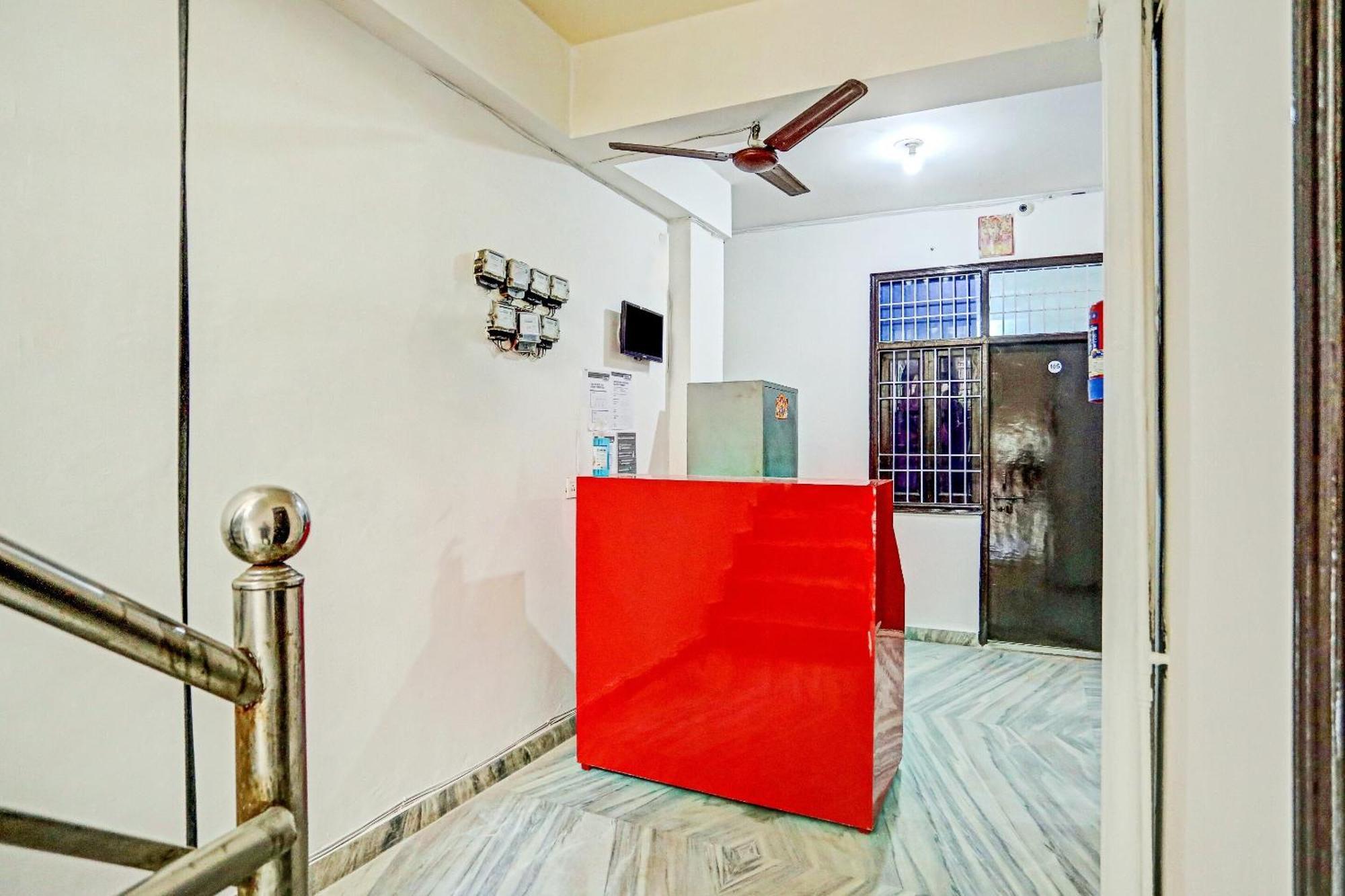 Spot On Raj Hotel Vip Near Worlds Of Wonder Kalkaji Devi Екстер'єр фото